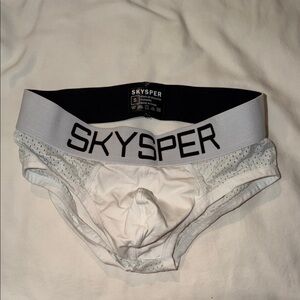 SKYSPER Men's White Briefs